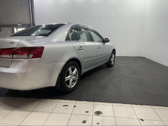 2007 Hyundai Sonata V (NF), серый, 500000 рублей - вид 10