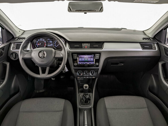 2018 Skoda Rapid I Рестайлинг, белый, 1100000 рублей - вид 13