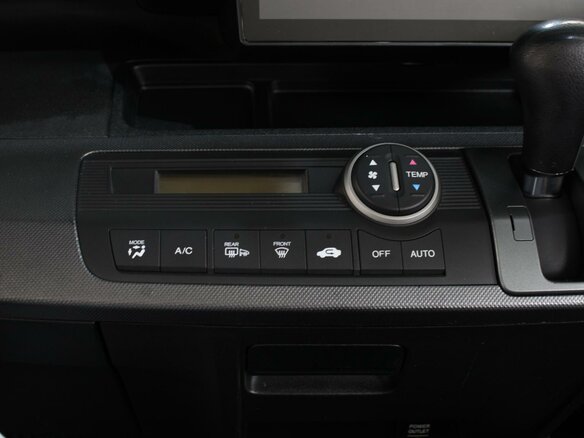 2010 Honda Freed I, белый - вид 14