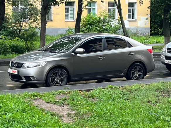 2012 Kia Cerato 6-speed II, серебристый, 780000 рублей - вид 3