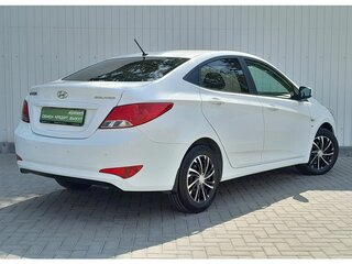 2015 Hyundai Solaris I Рестайлинг, белый, 999000 рублей, вид 4