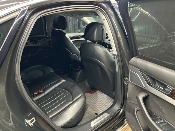 2010 Audi A8 III (D4), серый, 1899000 рублей - вид 19
