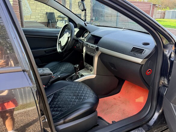 2007 Opel Astra H Рестайлинг, чёрный, 400000 рублей - вид 4