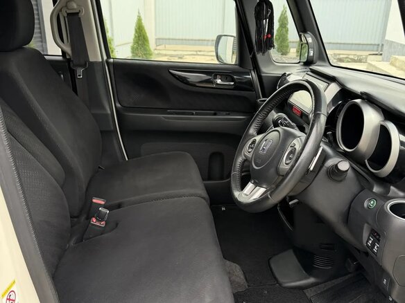 2014 Honda N-BOX I, белый, 850000 рублей - вид 4