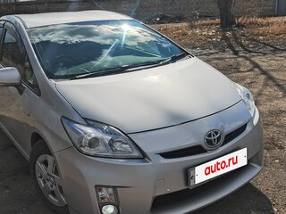 2011 Toyota Prius III (XW30), серебристый, 1050000 рублей, вид 3