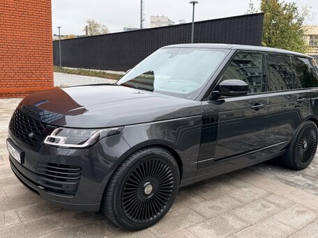 2019 Land Rover Range Rover IV Рестайлинг, серый, 8500000 рублей, вид 4
