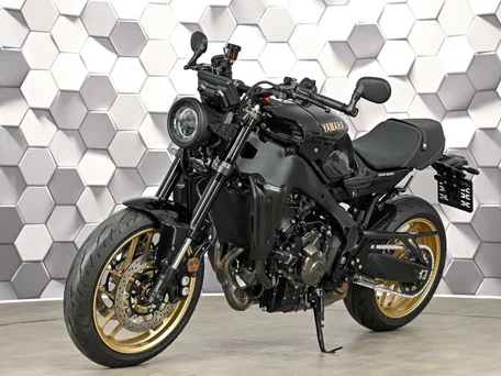 2025 Yamaha XSR900, чёрный, 1227000 рублей, вид 2