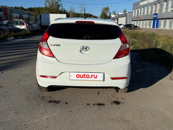 2014 Hyundai Solaris I, белый, 710000 рублей - вид 5