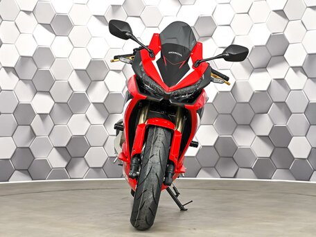 2023 Honda CBR 400R, красный, 677000 рублей, вид 5