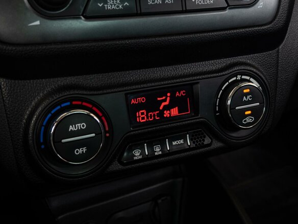 2012 Kia Rio 5-speed III, белый - вид 12