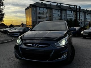 2012 Hyundai Solaris I, серебристый, 650000 рублей, вид 2