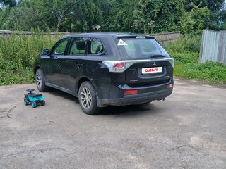 2013 Mitsubishi Outlander III, чёрный, 1289000 рублей, вид 3