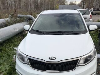 2016 Kia Rio III Рестайлинг, белый, 1150000 рублей, вид 2