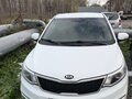 2016 Kia Rio III Рестайлинг, белый, 1150000 рублей - вид 1