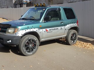 1998 Mitsubishi Pajero iO, зелёный, 390000 рублей, вид 1