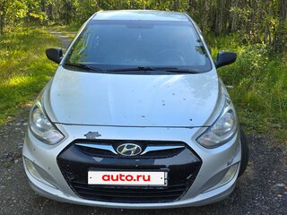 2011 Hyundai Solaris I, серебристый, 490000 рублей, вид 3