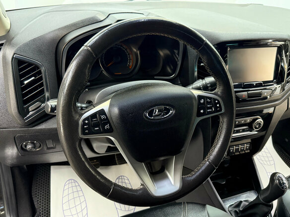 2020 Lada (ВАЗ) XRAY Cross I, чёрный, 1040000 рублей - вид 8