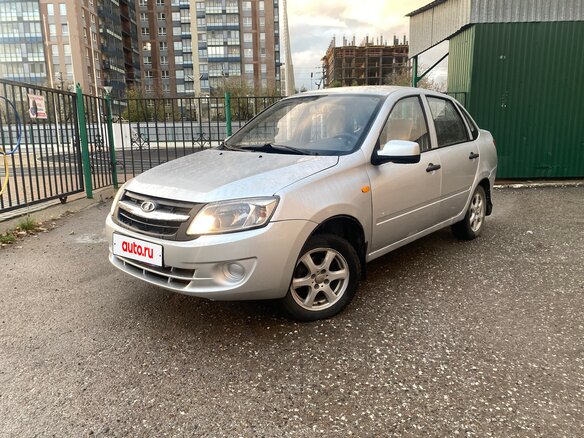 2012 Lada (ВАЗ) Granta I, серебристый, 215000 рублей