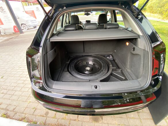 2012 Audi Q3 I (8U), чёрный, 1450000 рублей - вид 10