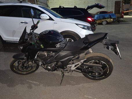 2014 Kawasaki Z 800, чёрный, 690000 рублей, вид 2