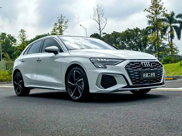 2023 Audi A3 Sportback 35 TFSI IV (8Y), белый, 1750606 рублей