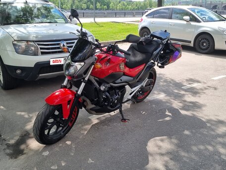 2013 Honda NC 700S, красный, 455990 рублей, вид 1