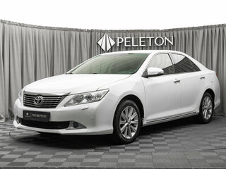 2013 Toyota Camry VII (XV50), белый, 1480000 рублей, вид 1