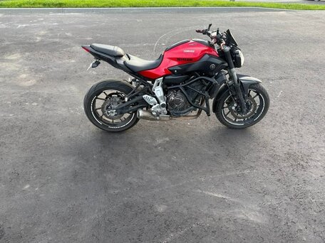 2014 Yamaha MT-07 (FZ-07), красный, 590000 рублей, вид 2