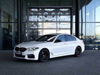 2018 BMW 5 серии 520d xDrive VII (G30/G31/G38), белый, 3465000 рублей, вид 3
