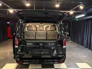 2025 Mercedes-Benz V-Класс Long 300 d длинный III (W447) Рестайлинг 2, чёрный, 16000000 рублей, вид 5