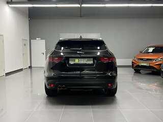 2017 Jaguar F-Pace I, чёрный, 2140000 рублей, вид 4