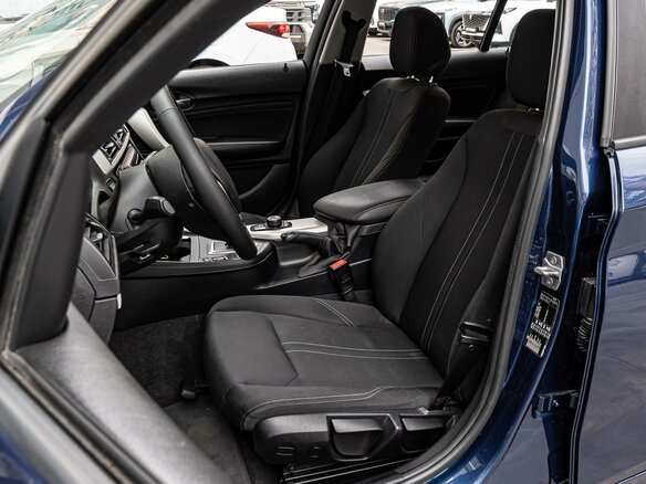 2018 BMW 1 серии 118i II (F20/F21) Рестайлинг 2, синий, 1650000 рублей - вид 9