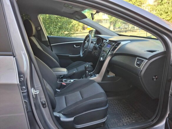 2013 Hyundai i30 II, серый, 850000 рублей - вид 4