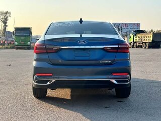 2023 Ford Escort VI Рестайлинг 2, синий, 890000 рублей, вид 5