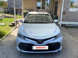 2018 Toyota Camry VIII (XV70), белый, 2600000 рублей, вид 1
