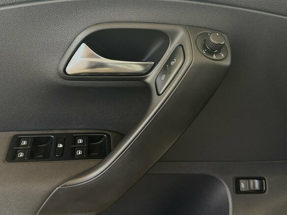 2013 Volkswagen Polo V, серебристый, 890000 рублей - вид 8