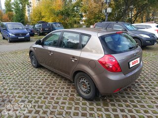 2009 Kia Ceed I, бежевый, 610000 рублей, вид 5