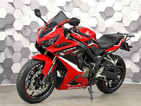 2021 Honda CBR 650R, красный, 899000 рублей, вид 2