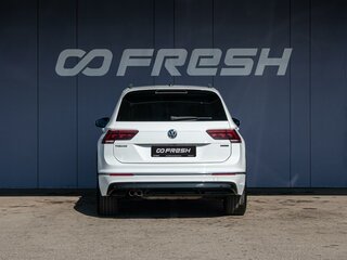 2019 Volkswagen Tiguan II, белый, 2800000 рублей, вид 4