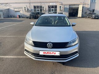 2016 Volkswagen Jetta VI Рестайлинг, серебристый, 1300000 рублей, вид 2