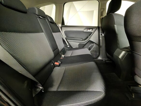2015 Subaru Forester IV, чёрный - вид 14