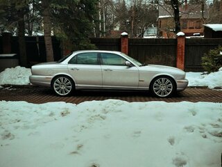 2005 Jaguar XJ III (X350/X358), серый, 2500000 рублей, вид 3