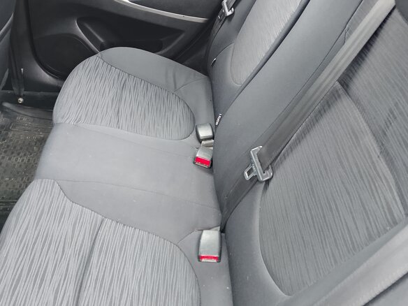 2015 Hyundai Solaris I Рестайлинг, белый, 1120000 рублей - вид 6