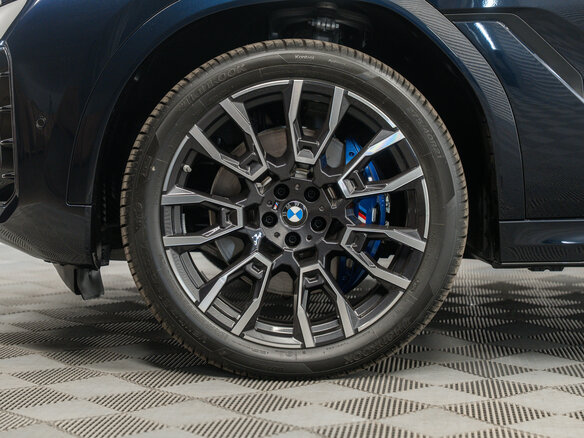 2025 BMW X6 40i III (G06) Рестайлинг, чёрный, 14490000 рублей - вид 34