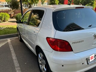 2007 Peugeot 307 I Рестайлинг, белый, 380000 рублей, вид 4