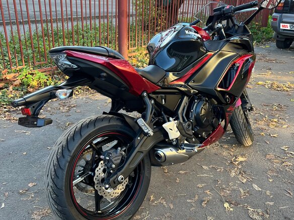2021 Kawasaki ER-6F (Ninja 650R), красный, 825000 рублей - вид 3