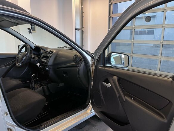 2017 Lada (ВАЗ) Kalina II, серебристый, 450000 рублей - вид 26
