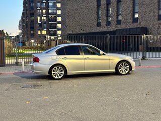 2009 BMW 3 серии 318i V (E90/E91/E92/E93) Рестайлинг, серебристый, 690000 рублей, вид 2