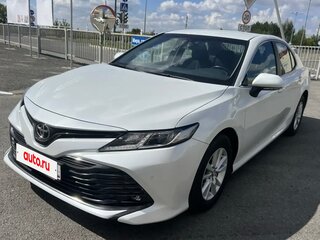 2018 Toyota Camry VIII (XV70), белый, 2570000 рублей, вид 2