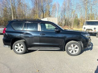 2019 Toyota Land Cruiser Prado 150 Series Рестайлинг 2, чёрный, 4300000 рублей, вид 3